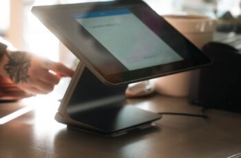 Tablet point of sale system in a coffee shop